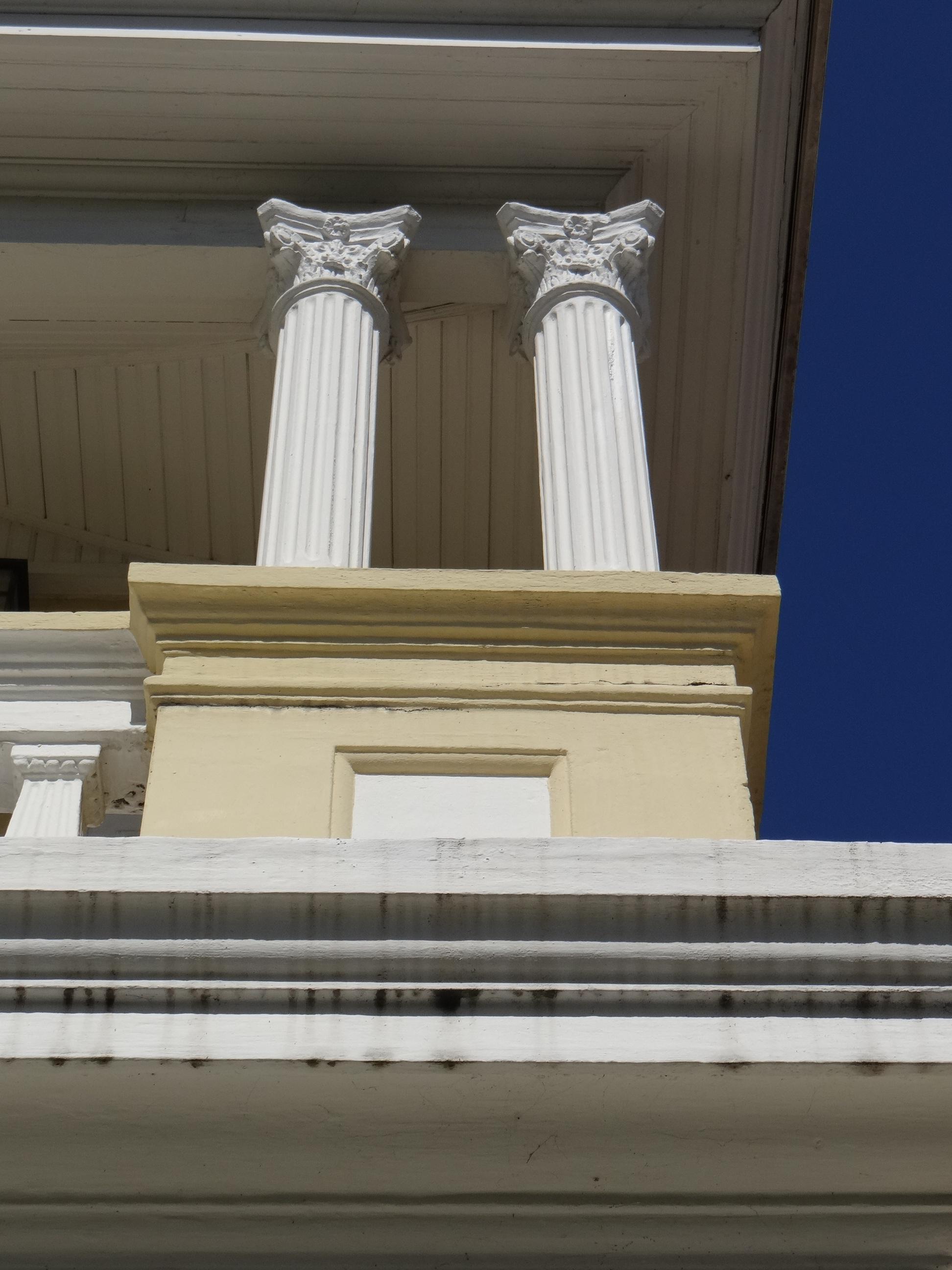 Casa La Giralda - Avenida Miramar, esquina calle Marti 651 - San Juan (Miramar) - 2014 00048